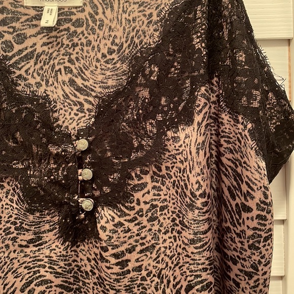 Silky Tank Top - Picture 4 of 5